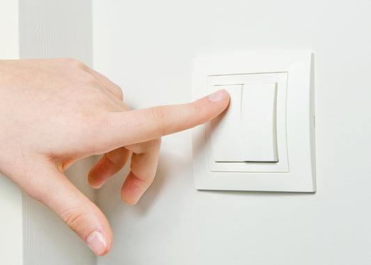 Limpiar los interruptores con borrador mágico