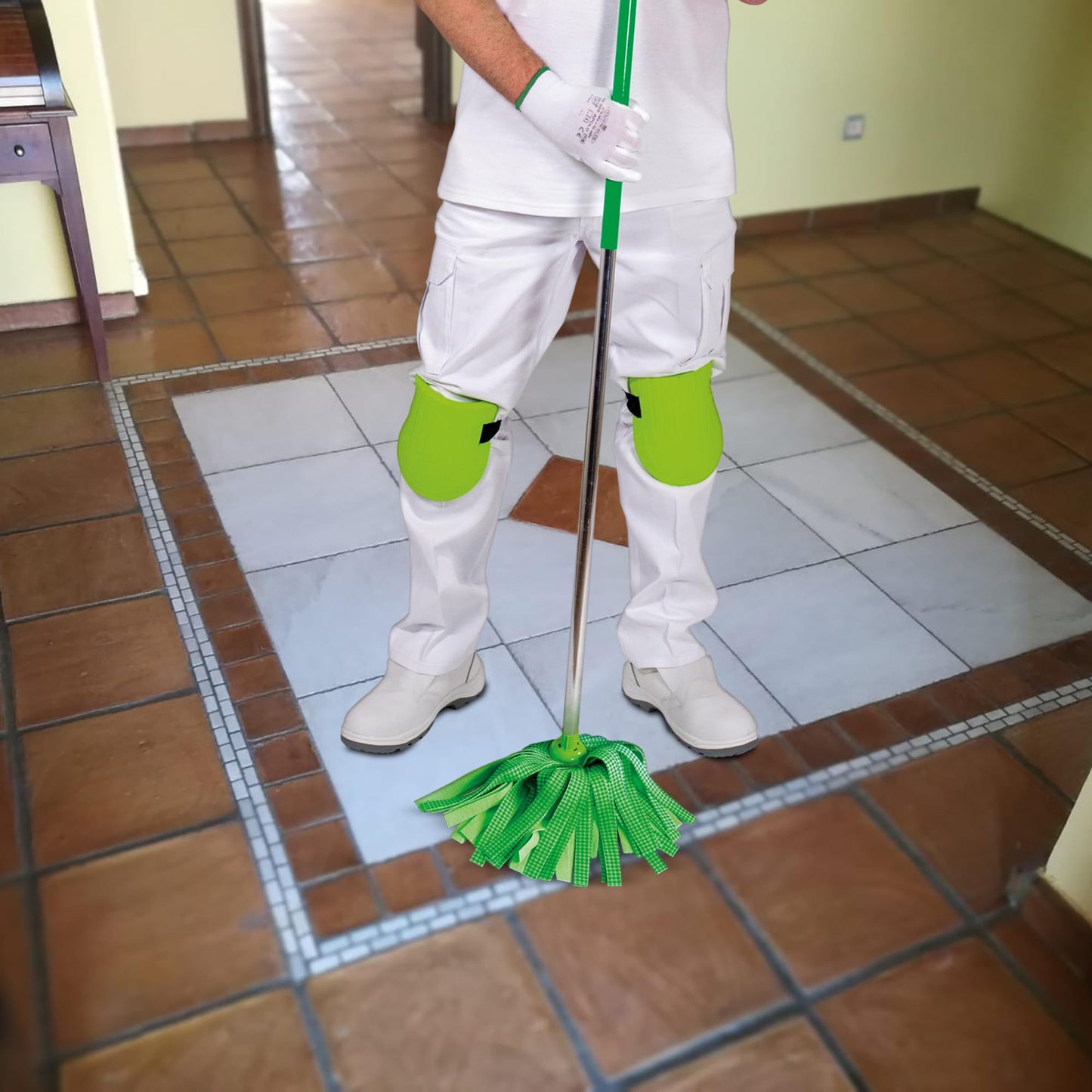 MONESTIR - Cerabric Limpiador Abrillantador Renovador Brillo - 1 Litro