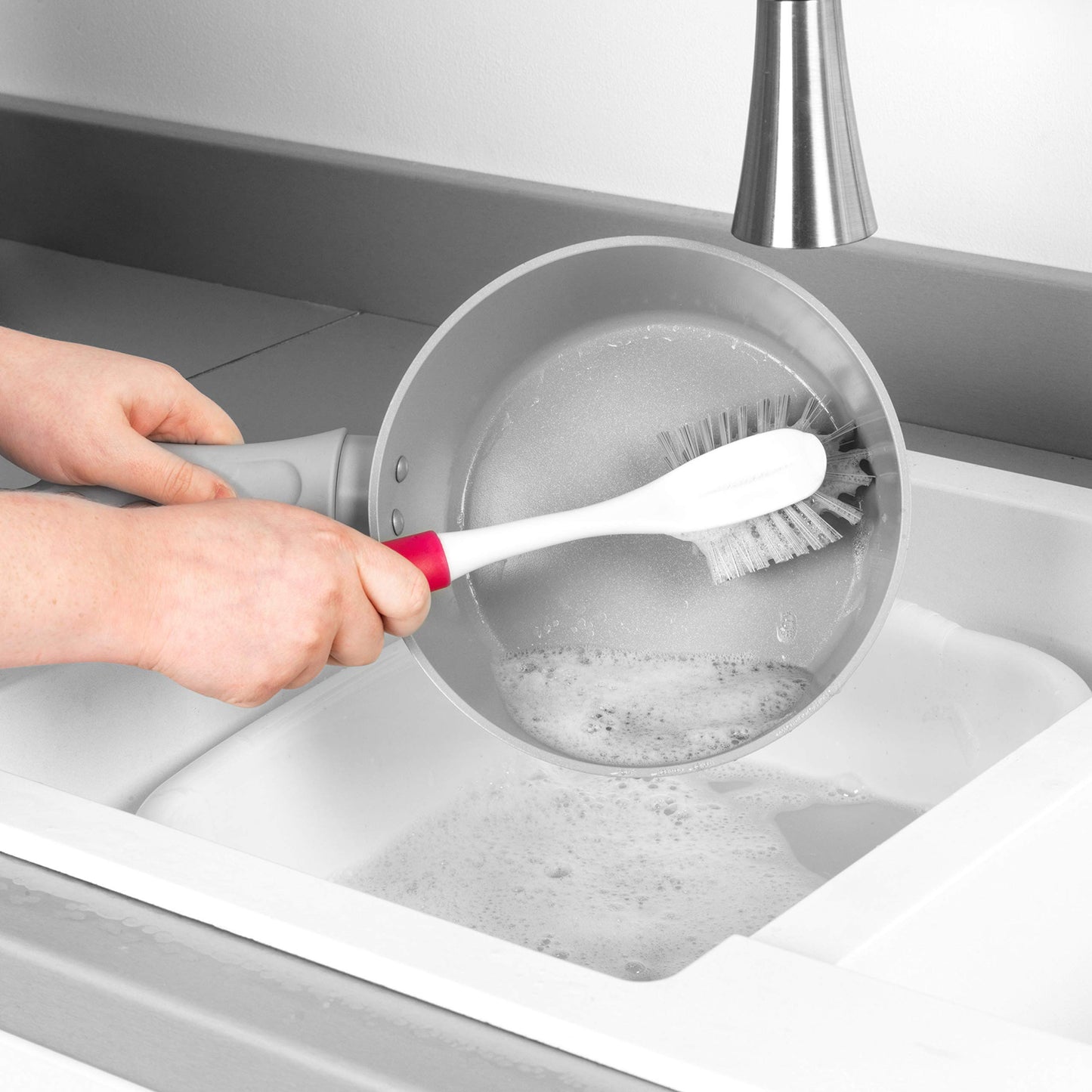 Kleeneze KL082473UFEU7 Cepillo Para Fregar Antibacteriana Tratado Con Fosfato De Plata, Multifunional Con Mango Ergonómico Para Limpiar Platos, Utensilios De Cocina, Duchas Y Hornos Con Facilidad