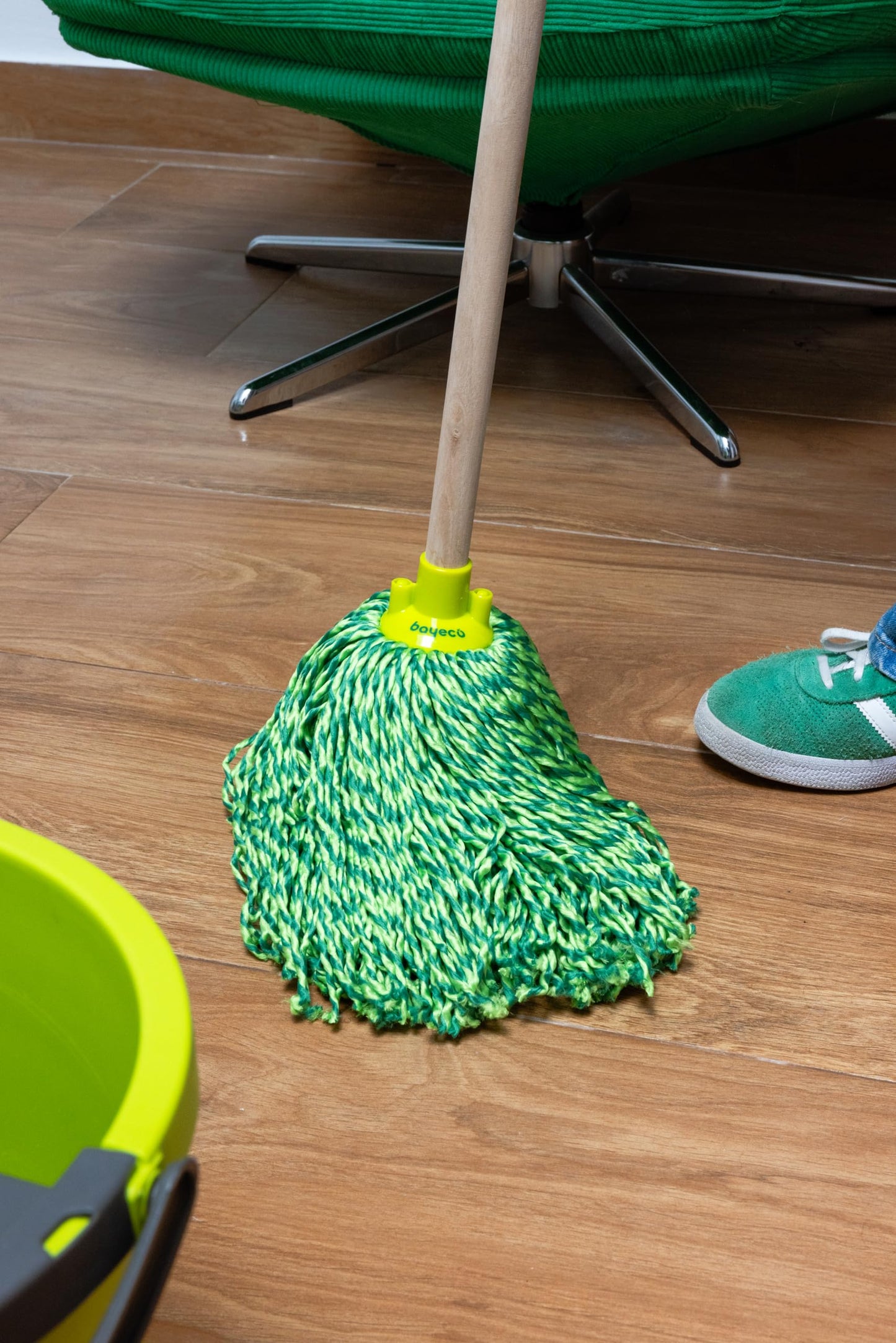 Bayeco - Fregona Secafácil Hilos 100% Microfibra - Absorción y Limpieza Superior - Ligera Incluso mojada - Más Resistencia y Durabilidad - Verde - 1 Unidad